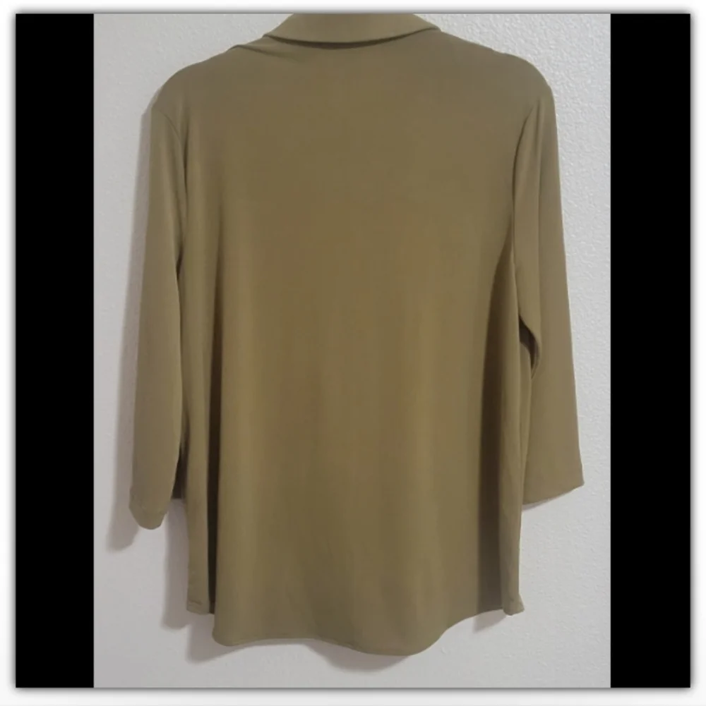 Grace the perfect fit Green top size medium